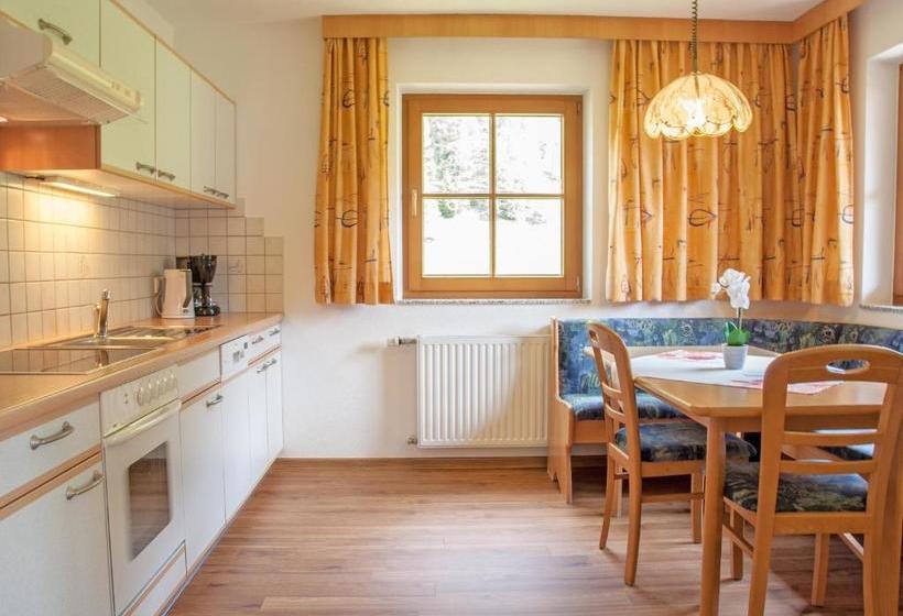 בית מלון כפרי Haus Lärchenwald