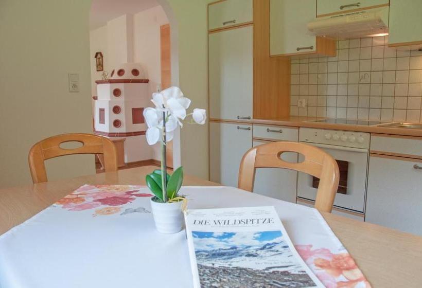 בית מלון כפרי Haus Lärchenwald