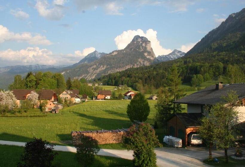 فندق Haus Regina