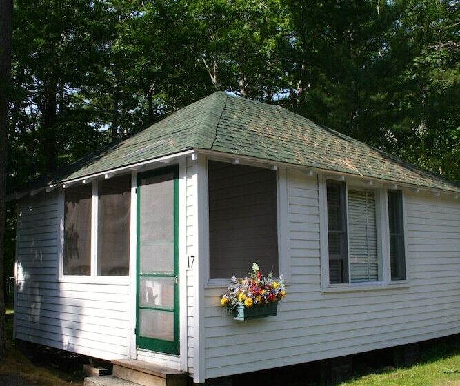 Отель Hinckley's Dreamwood Cottages