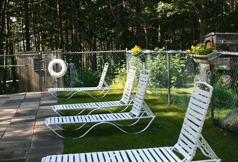 Отель Hinckley's Dreamwood Cottages