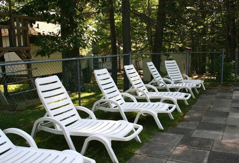 Отель Hinckley's Dreamwood Cottages