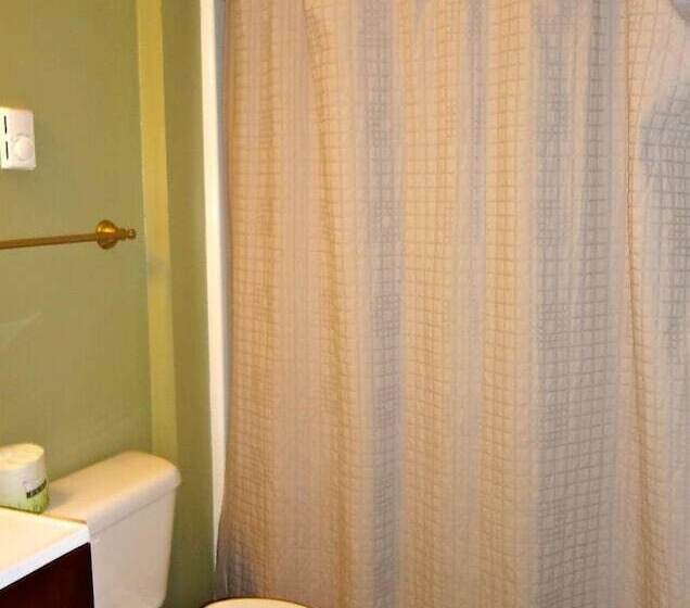 Отель Hinckley's Dreamwood Cottages