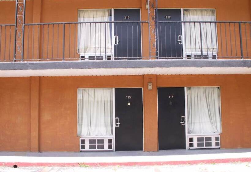 ホテル Inn Of Knoxville