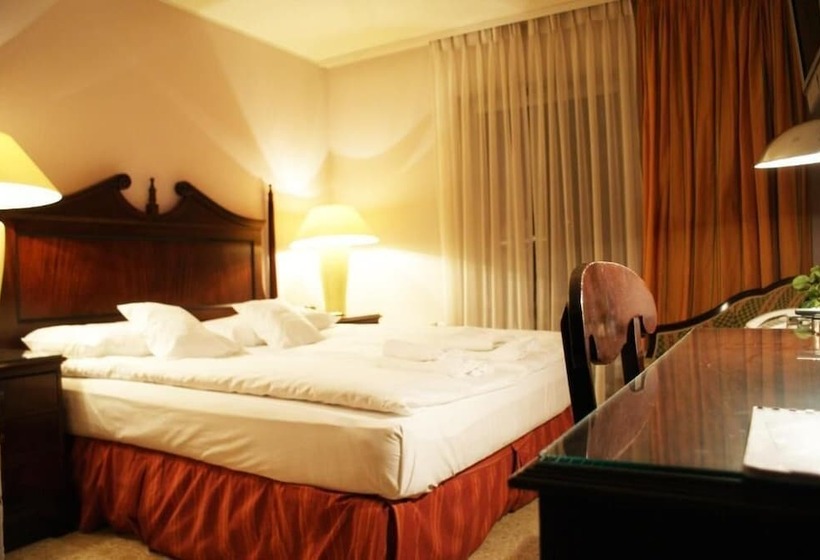 هتل Iskra By Katowice Airport