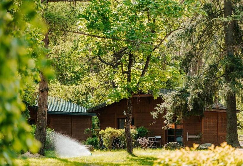 هتل Jabłoń Lake Resort