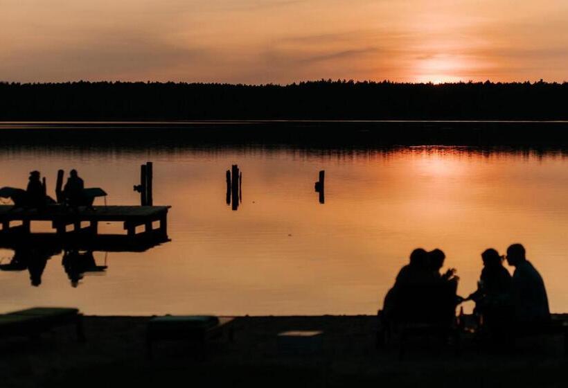 هتل Jabłoń Lake Resort