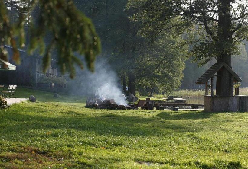 هتل Jabłoń Lake Resort