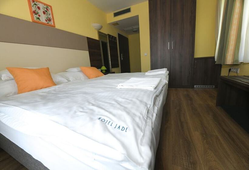 Jade Hotel Ezüsthíd