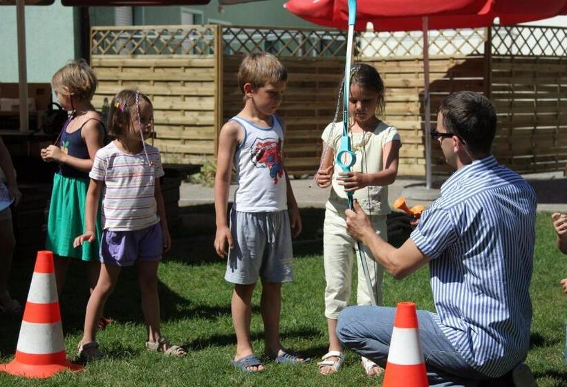 בית מלון כפרי Kama Park