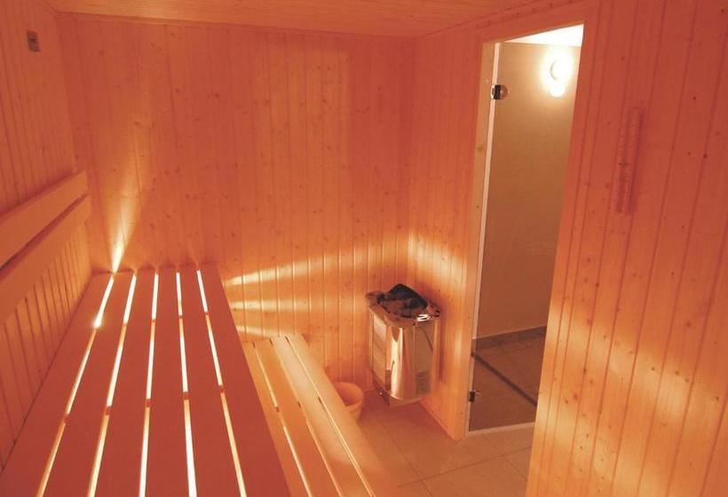 هتل Karolinka Guest House