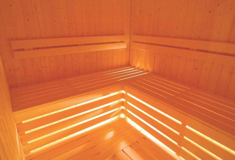 هتل Karolinka Guest House