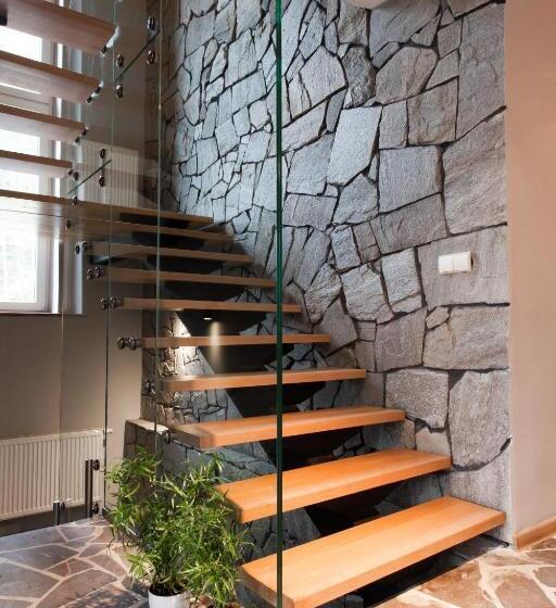 هتل Karolinka Guest House