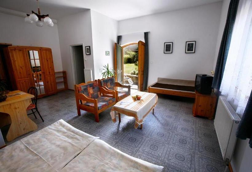 فندق Keszi Panzió