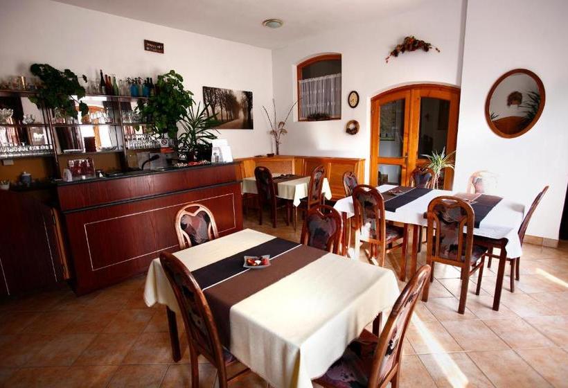 فندق Keszi Panzió