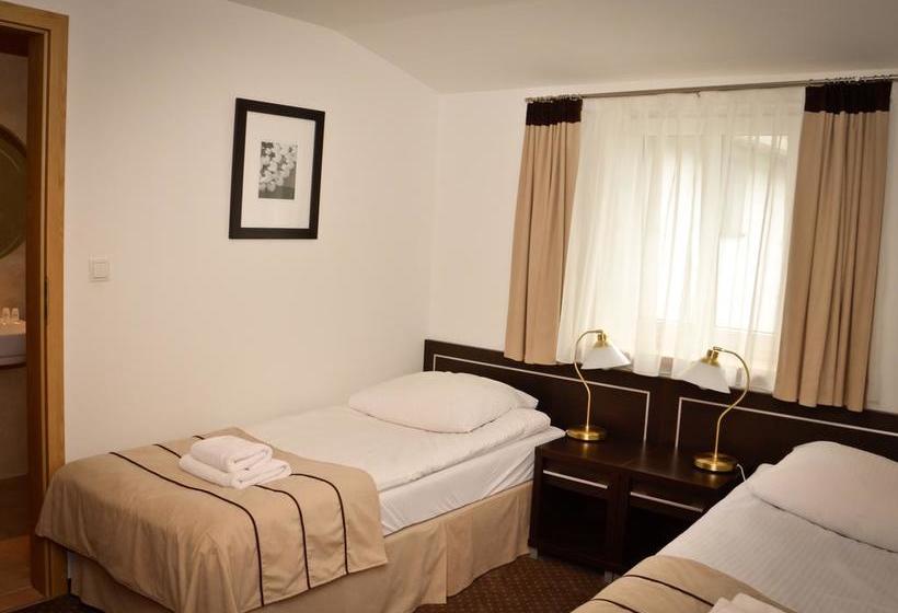 酒店 Kuklówka Conference