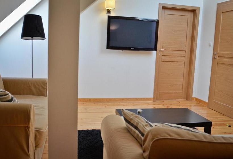 酒店 Kuklówka Conference