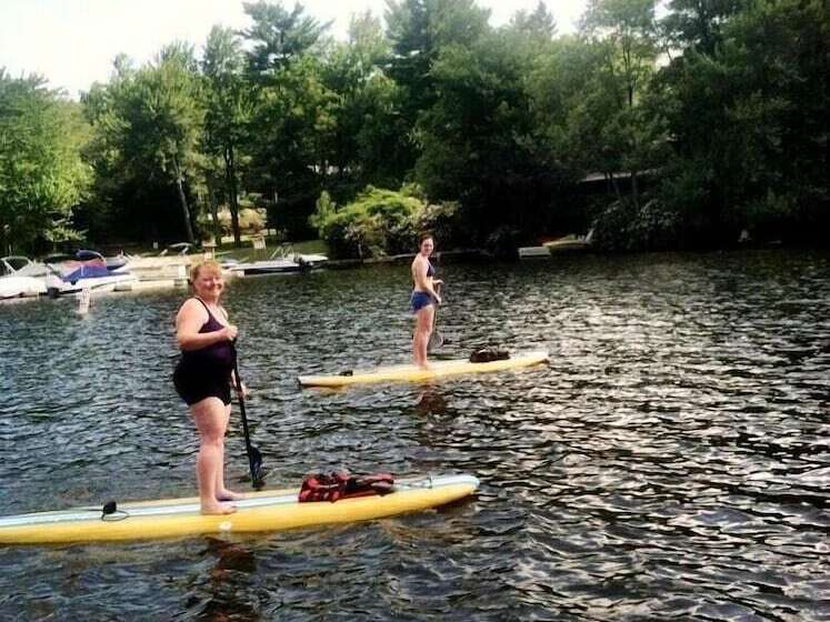 בית מלון כפרי Lake Harmony Inn