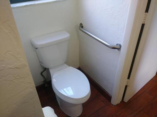 فندق Lake Side Lodge