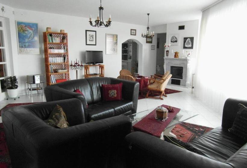 فندق Lijoli Lounge Vendégház