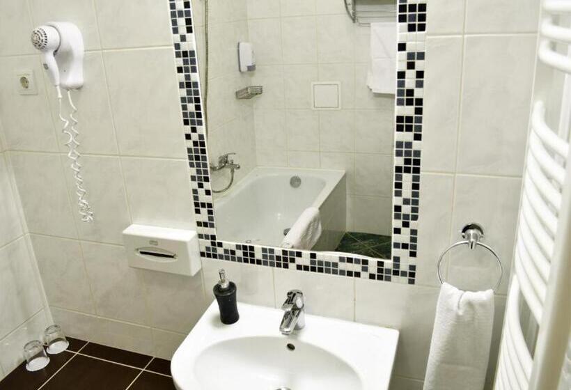 فندق Liza Aqua & Conference