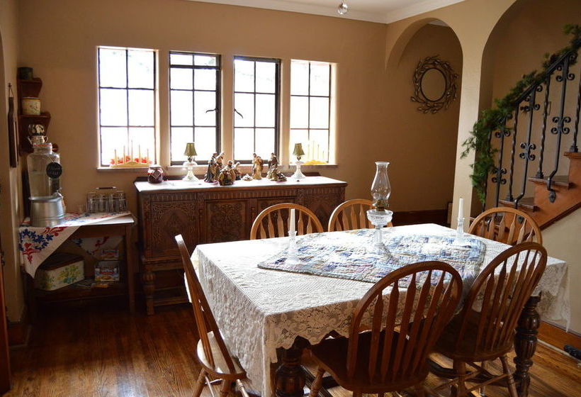 호텔 Maple Street Bed And Breakfast