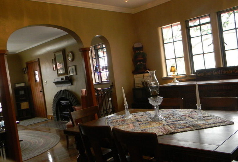 호텔 Maple Street Bed And Breakfast