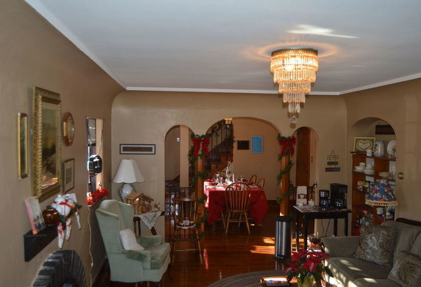 호텔 Maple Street Bed And Breakfast