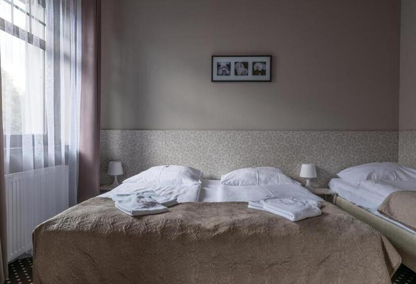 فندق Medical Wellness & Spa Werona