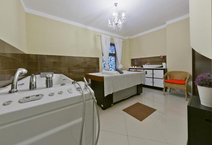 فندق Medical Wellness & Spa Werona