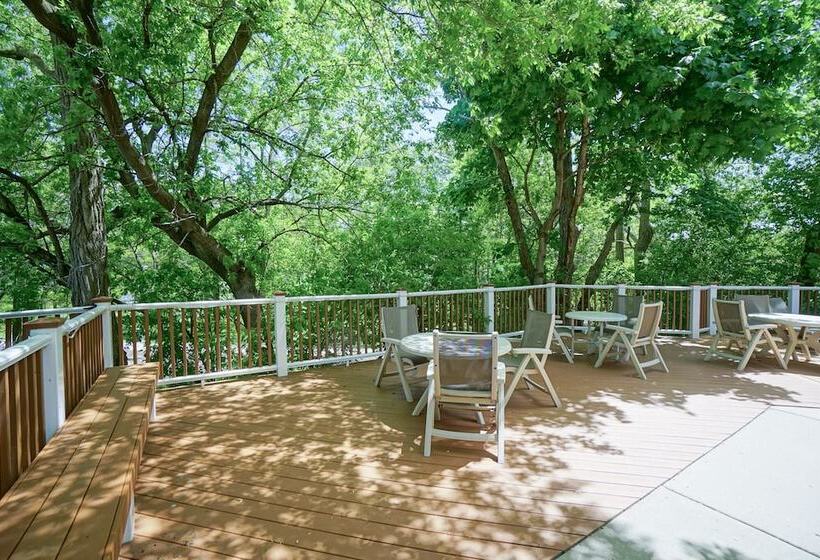 Отель Mill Creek