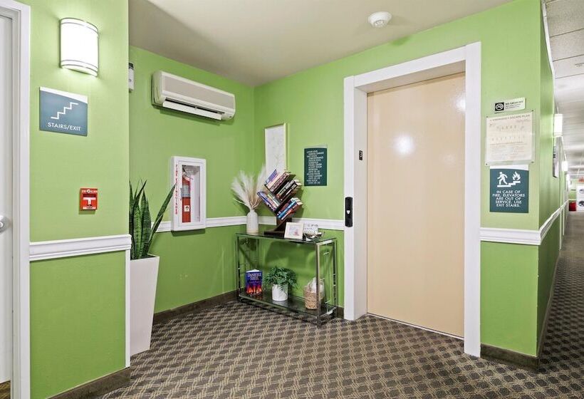 Отель Mill Creek