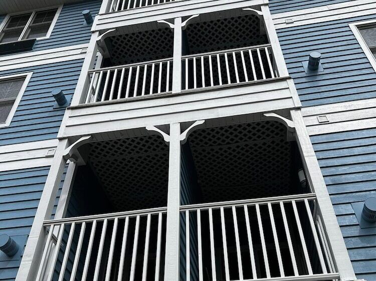 Отель Mill Creek