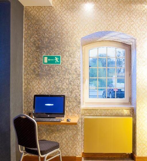 Отель Miodowy Młyn