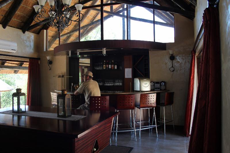 Отель Morokolo Game Lodge