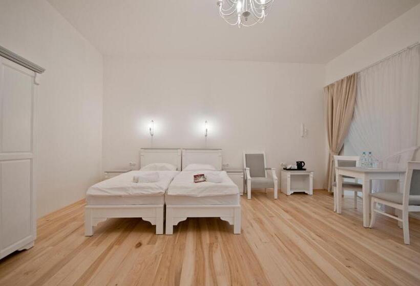 ホテル Moszna Zamek