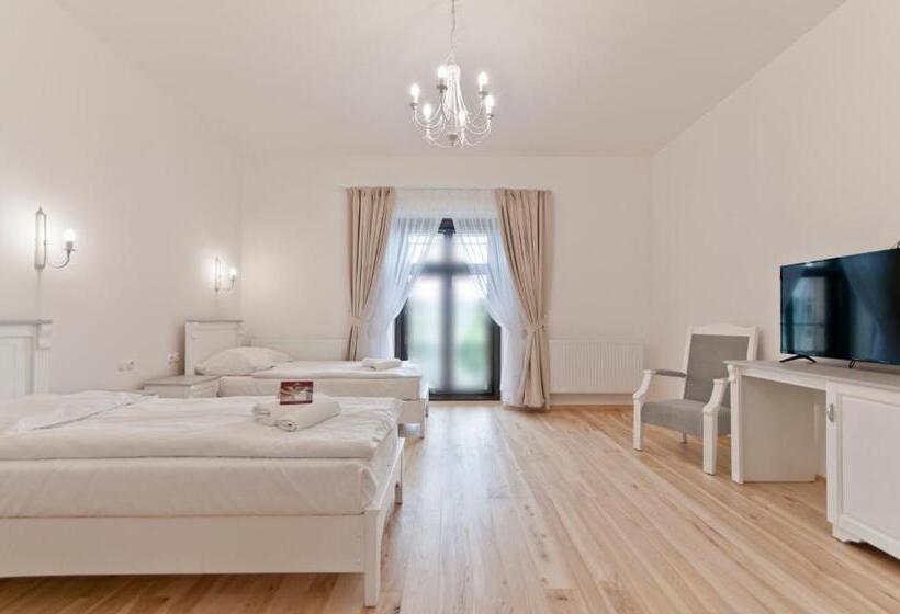 ホテル Moszna Zamek