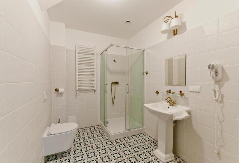 ホテル Moszna Zamek