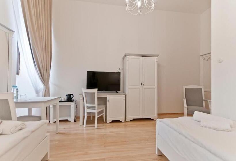 ホテル Moszna Zamek