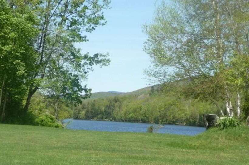 هتل Mountain Meadows Lodge