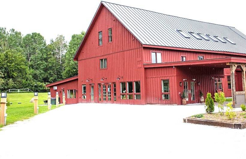 هتل Mountain Meadows Lodge