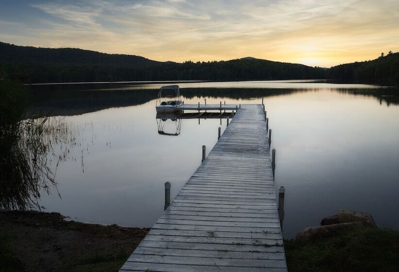 هتل Mountain Meadows Lodge