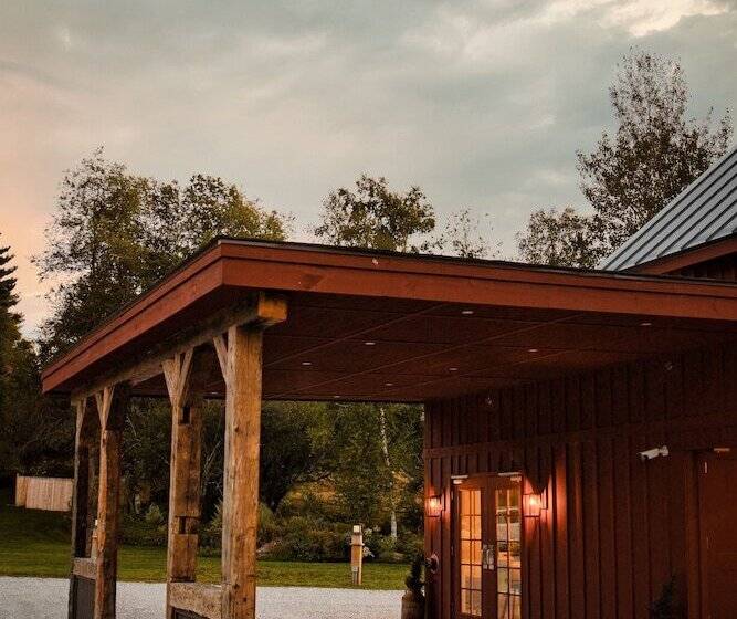 هتل Mountain Meadows Lodge