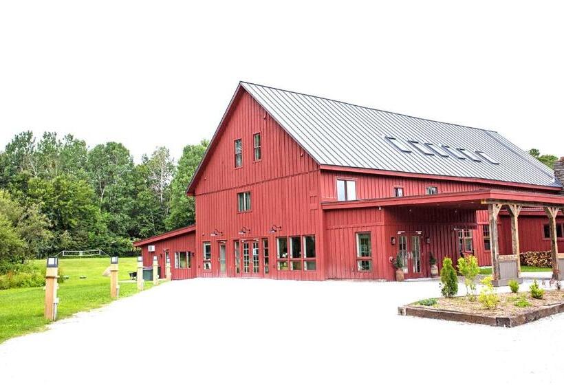 هتل Mountain Meadows Lodge