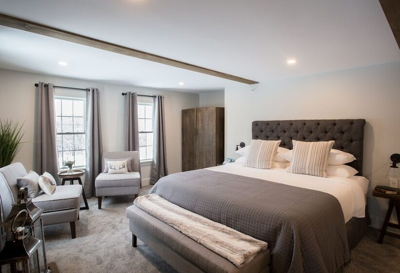 هتل Mountain Meadows Lodge