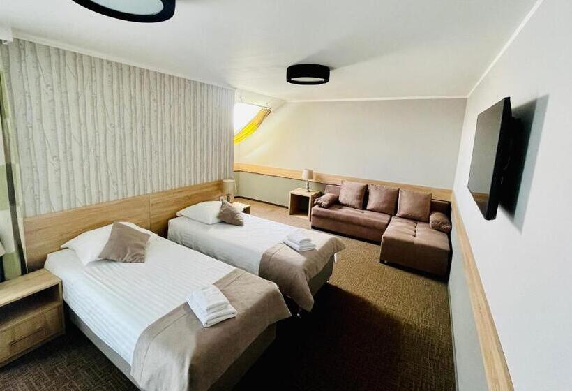 ホテル Mużakowski