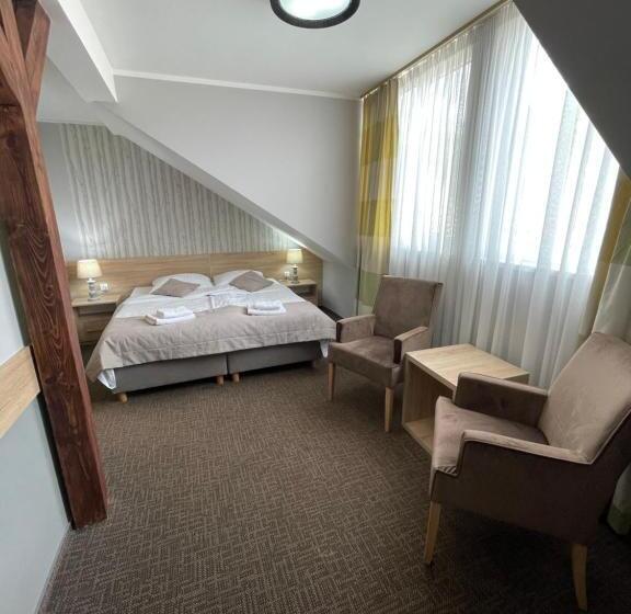 ホテル Mużakowski