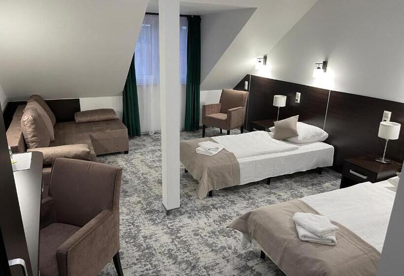 ホテル Mużakowski