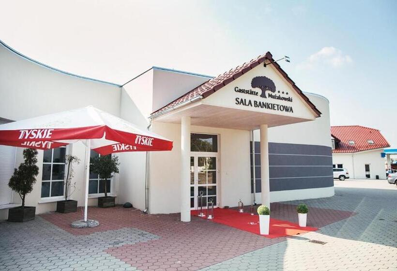 ホテル Mużakowski