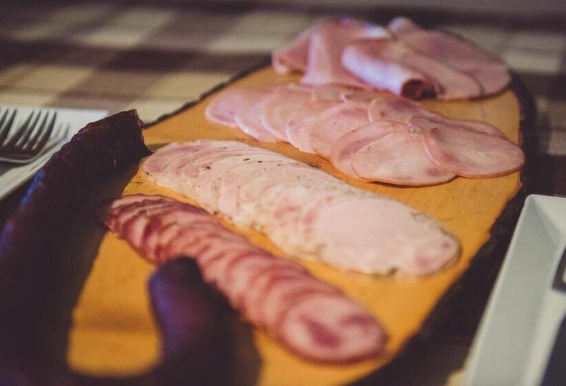 בית מלון כפרי Na Skarpie   Charzykowy